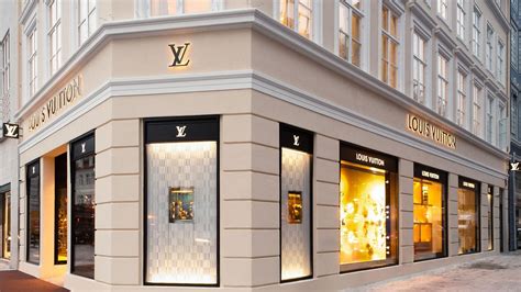 louis vuitton store locations|louis vuitton storefront.